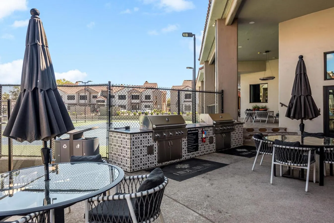 Pet-Friendly Scottsdale Pool Basketball Court Apartment