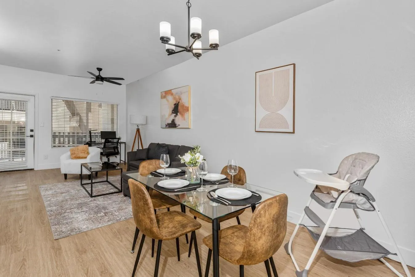 Apartment Pet-Friendly Scottsdale Pool Basketball Court